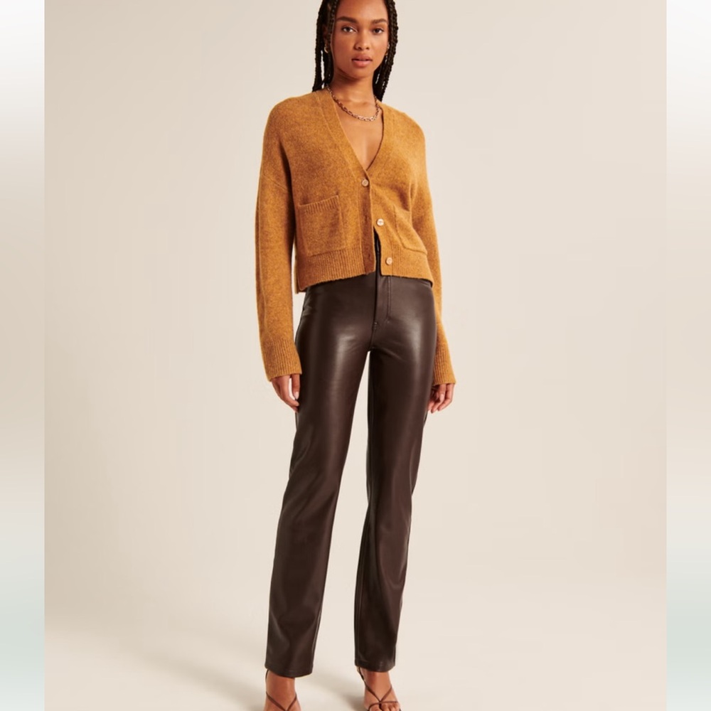 NWOT Abercrombie leather 90s straight ultra high rise